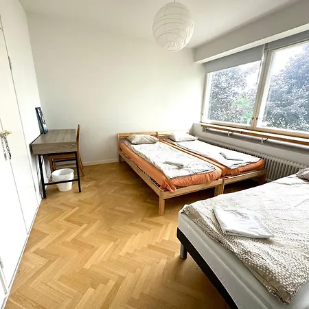 Unique House With 8 Beds Only 10 Min From The Airport And 350 M From Train